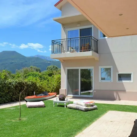 Villa Villas Del Mare In Fron Of The Sea.