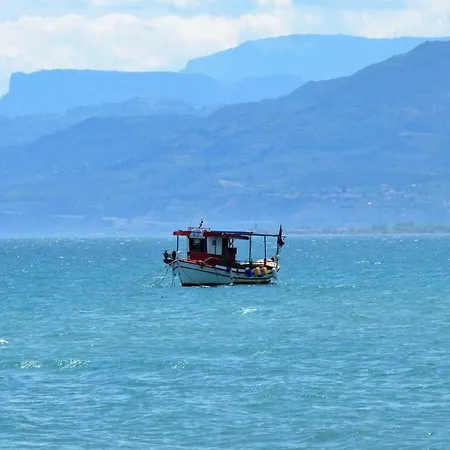 Villas Del Mare In Fron Of The Sea. Βίλα